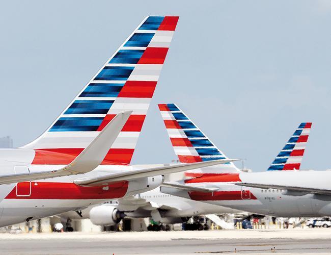 Thousands of American Airlines holiday flights without pilots