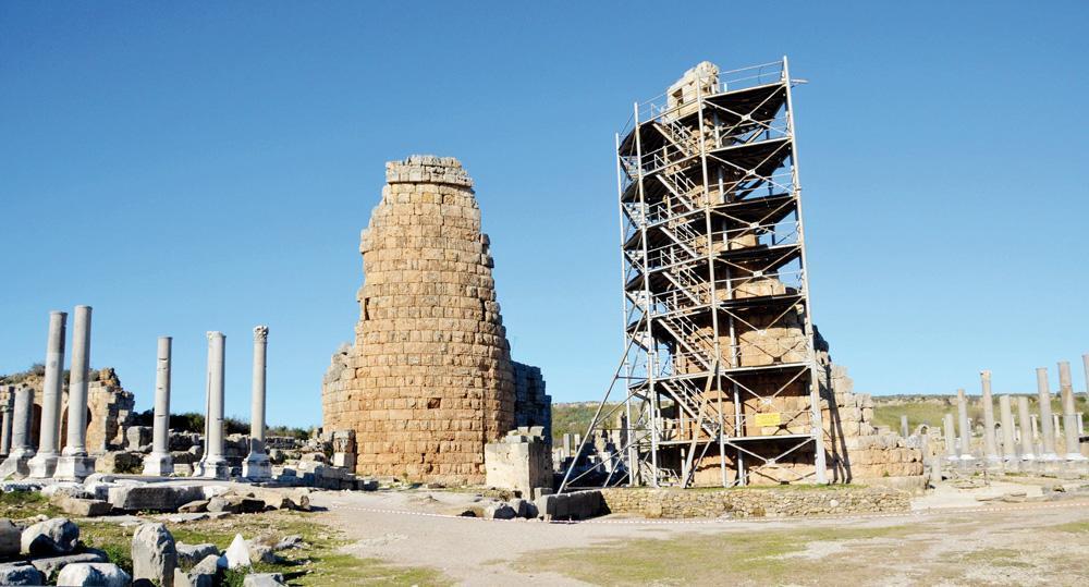Historic towers to rise again in ancient Perge
