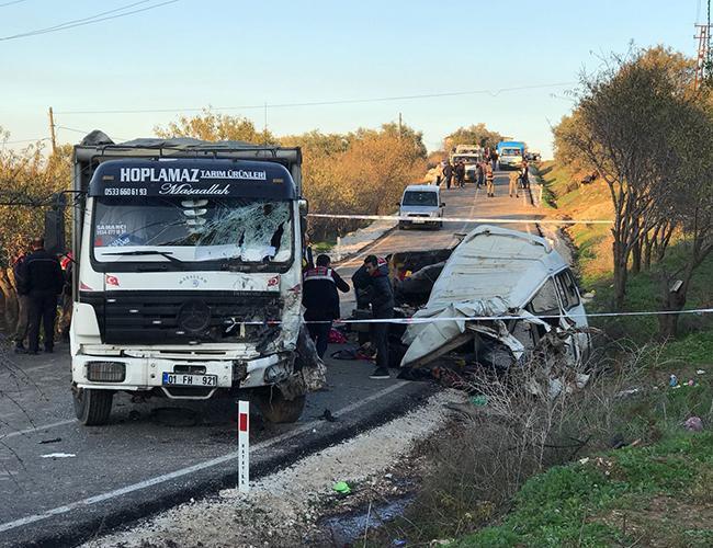 Minibus carrying migrants crashes in Turkey’s Hatay, 10 killed