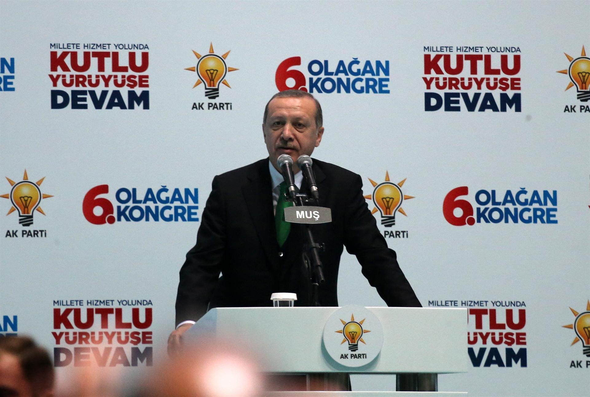 Some businessmen trying to move assets abroad: Erdoğan