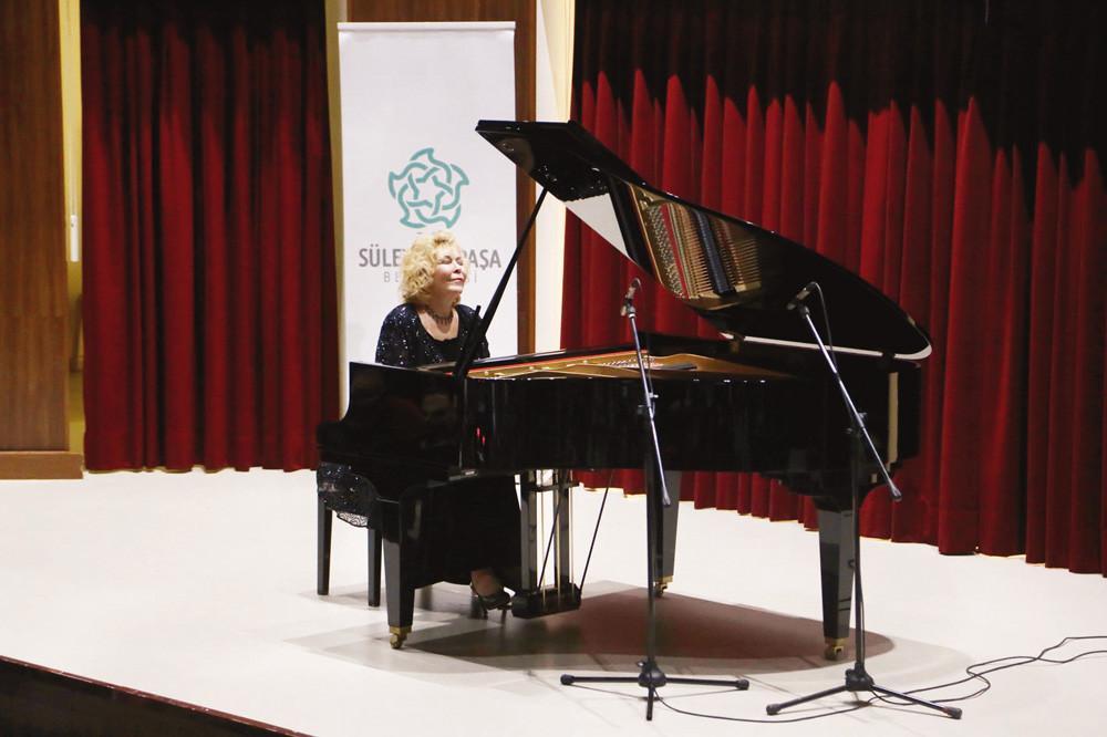 Gülsin Onay travels the world with her piano