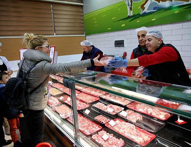Turkey’s economic confidence index continues to drop in December