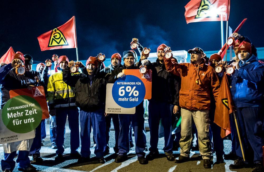German industrial workers stage strikes in pay dispute