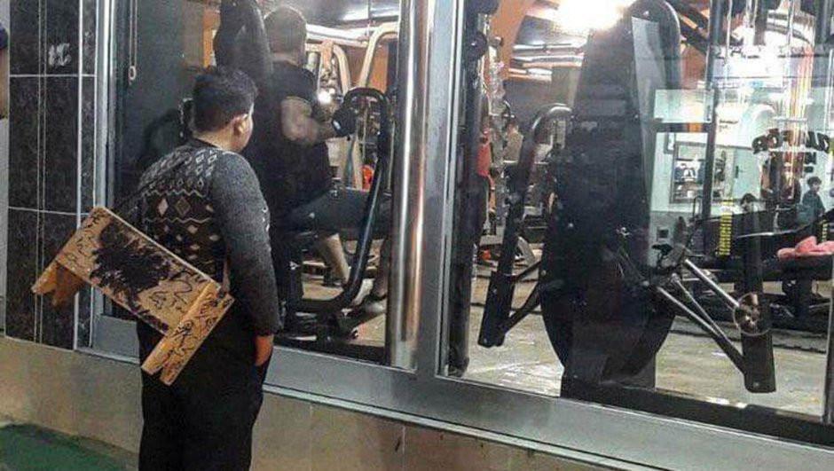 Young Syrian shoe polisher offered lifetime gym membership in Turkey’s east