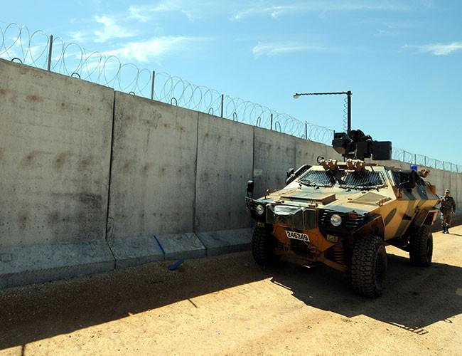 Turkey completes 72 km of wall on border with Iran