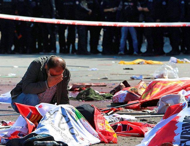 Case against Turkish journalists who reported on public officials dismissed over time limit