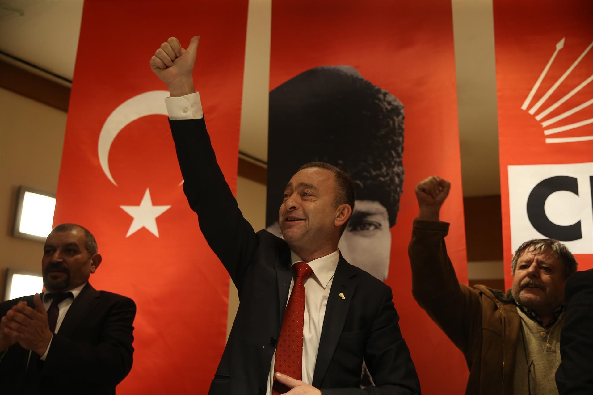Former Istanbul Bar head stands as CHP leadership candidate