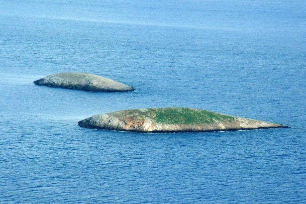 FM Çavuşoğlu calls on CHP head for ‘presentation’ on disputed Aegean islands
