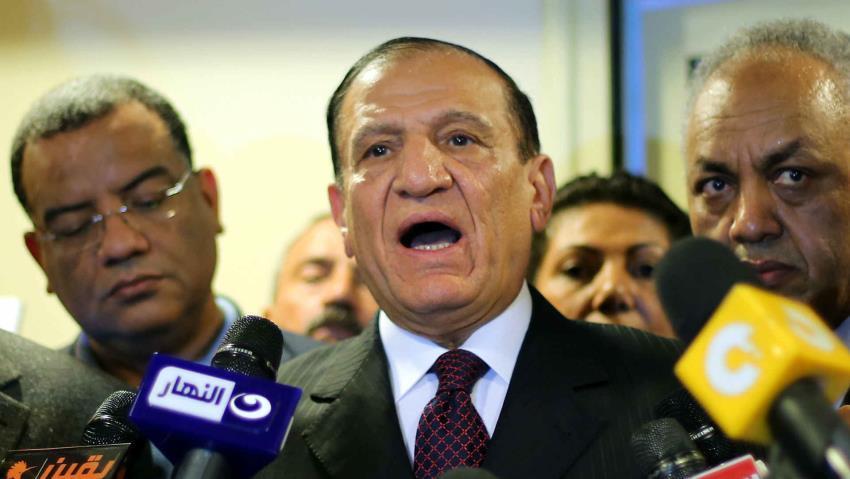 Egyptians urged to boycott vote after withdrawals