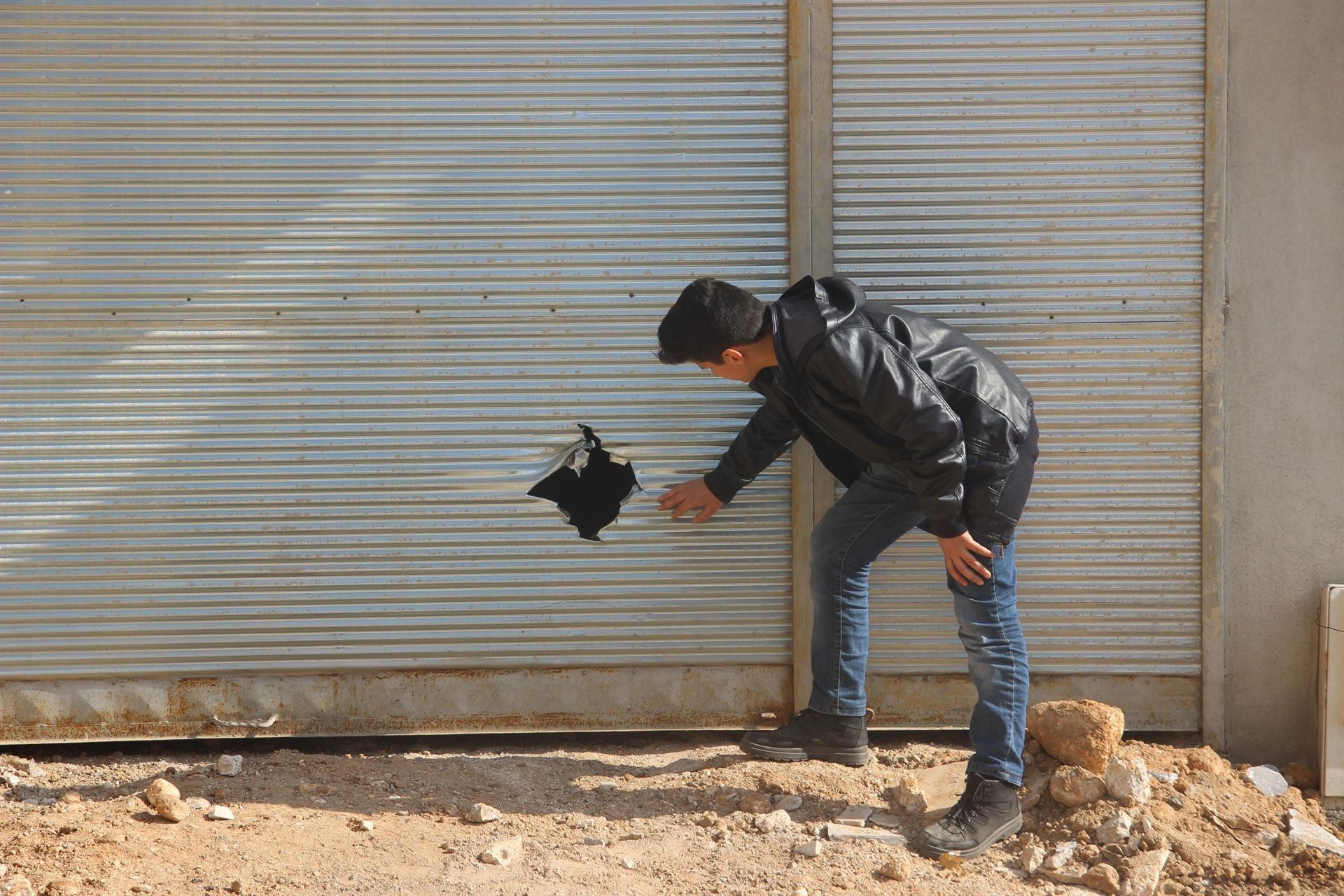 Rocket fired from Syria by YPG hits Turkey’s Kilis