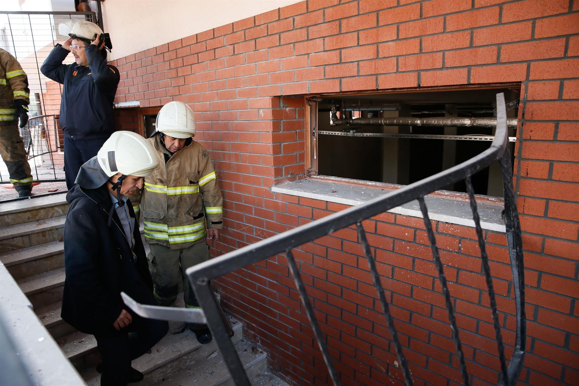 Natural gas explosion at high school in İzmir kills one