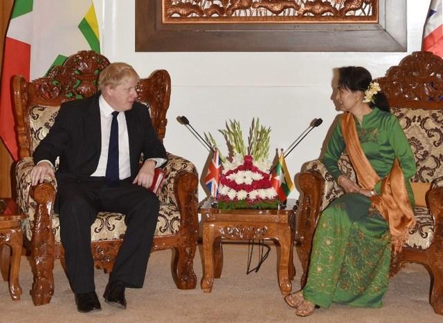UK’s Johnson meets Myanmar’s Suu Kyi on Rohingya crisis