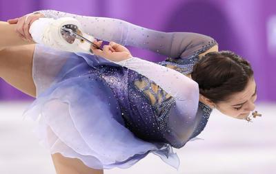 ‘Neutral’ Medvedeva makes magical bow at Olympics