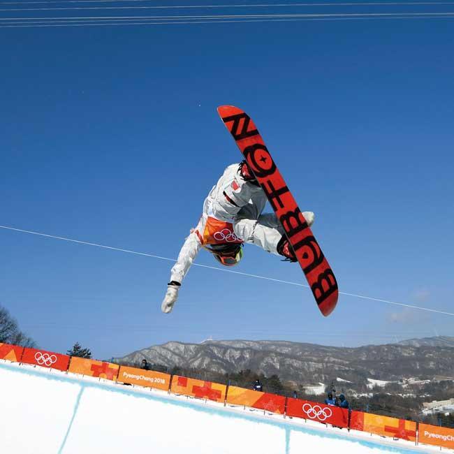 Kim melts hearts with tearful snowboarding gold