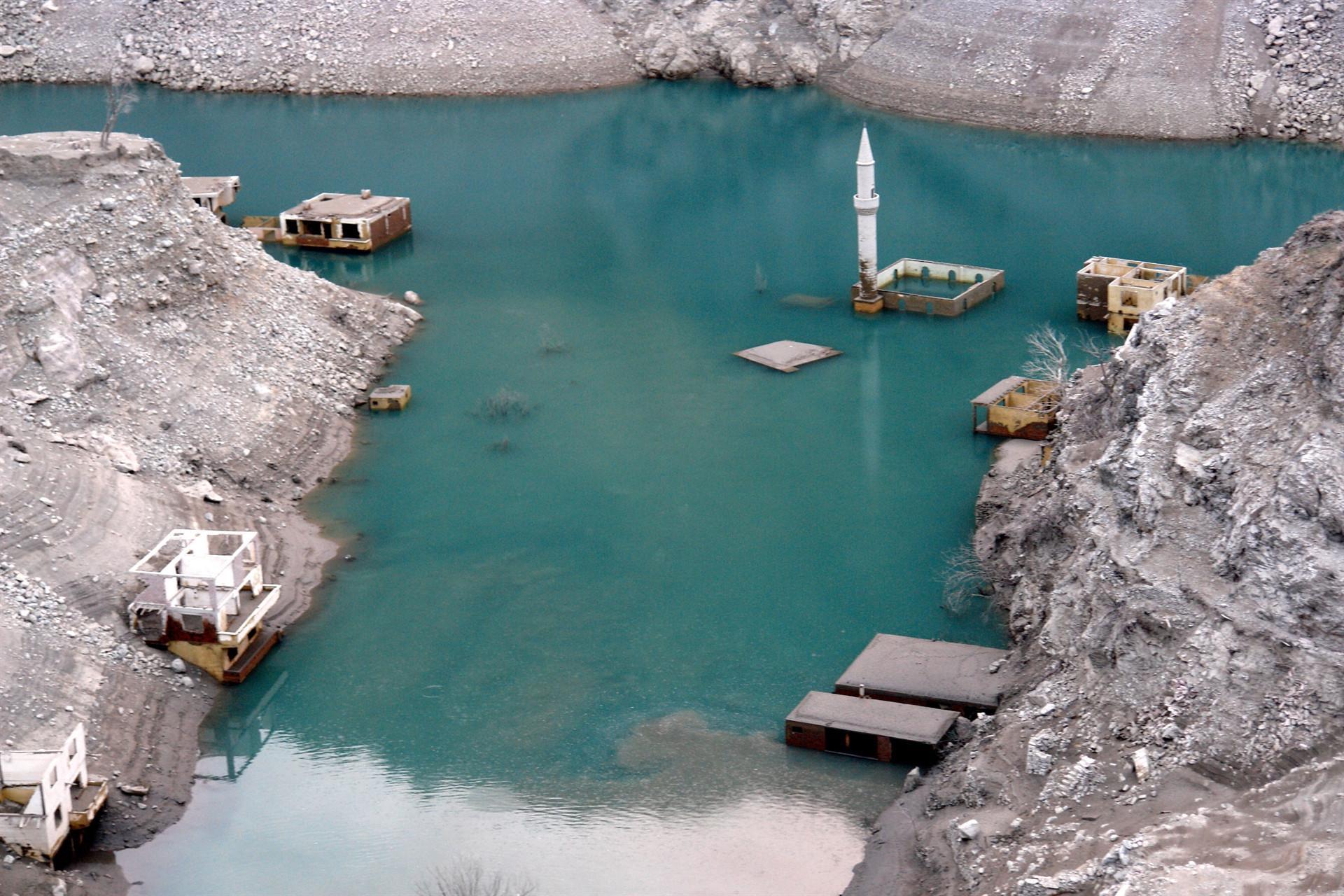 Submerged village resurfaces in Artvin after water level plunges in dam