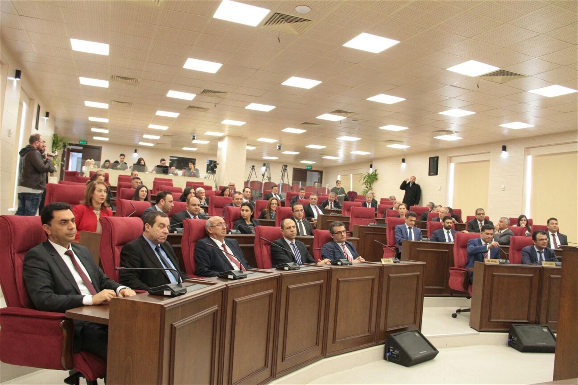 Turkish Cypriot coalition gov’t wins vote of confidence