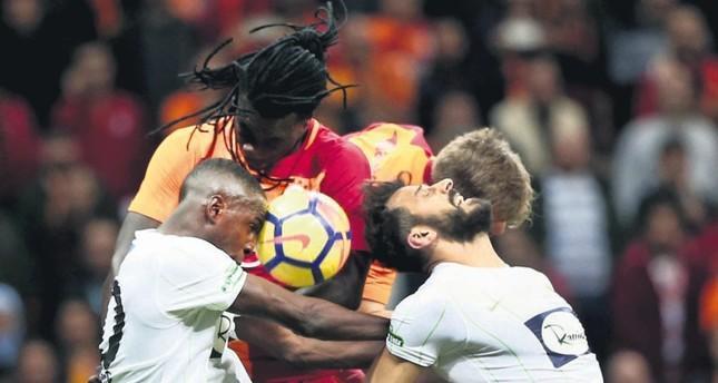 Başakşehir reclaims league’s top spot following Galatasaray’s 2-1 loss