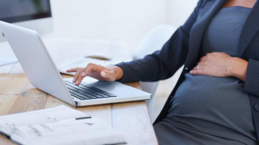 Istanbul woman awarded compensation after dismissal for being pregnant