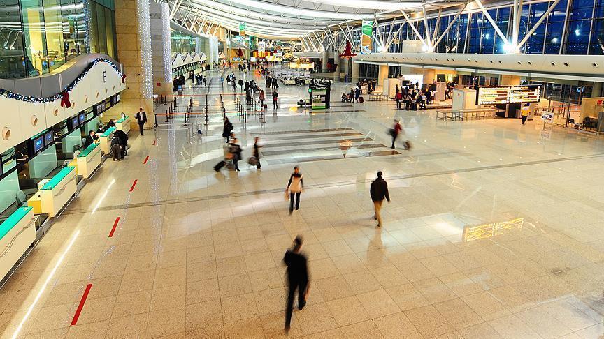 Risk analysis centers at Istanbul airports, bus stations deport over 2,500 foreigners in three years