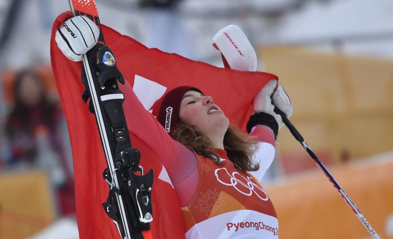 Gisin holds off Shiffrin to claim combined gold
