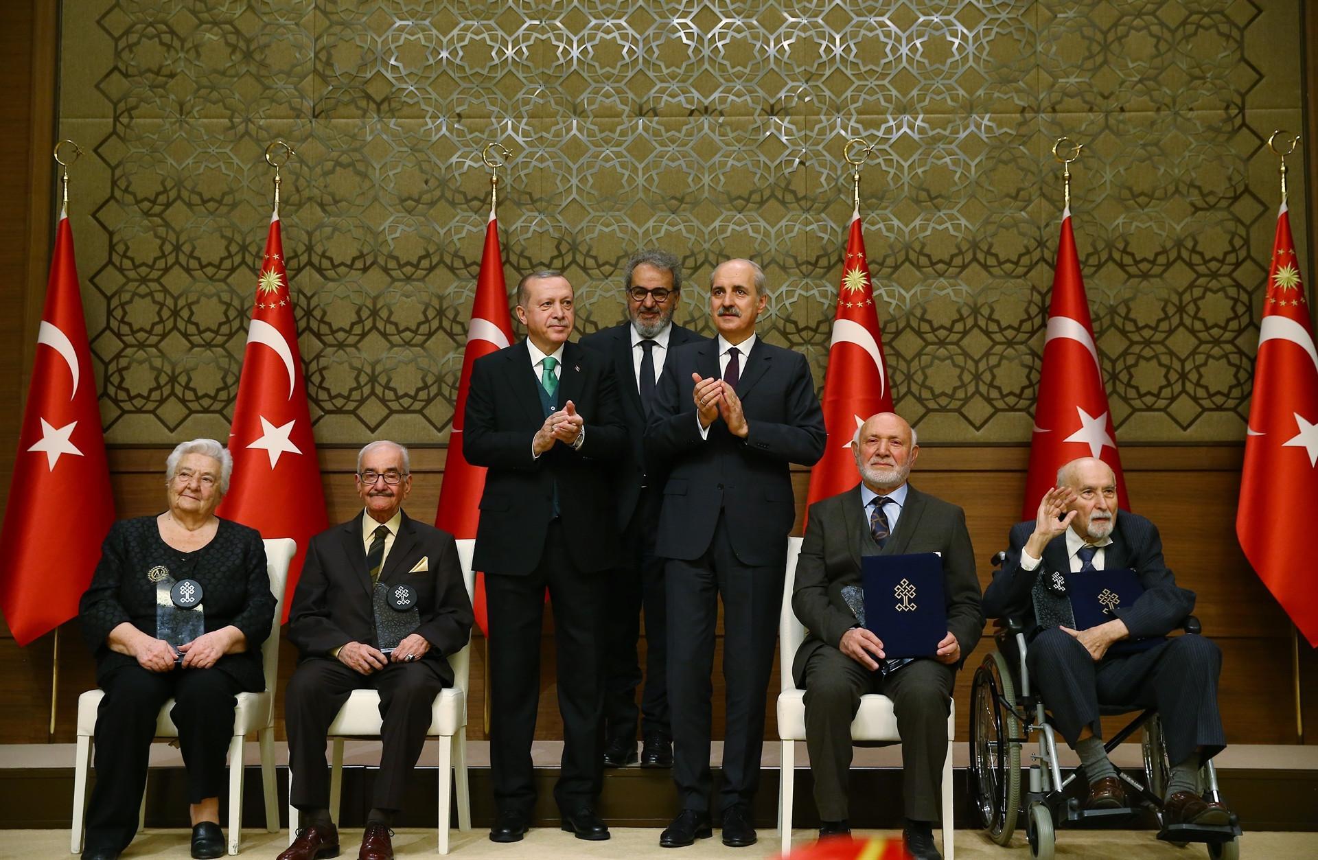 Erdoğan hands out cultural prizes, says winners have enhanced Turkey’s ‘destiny’