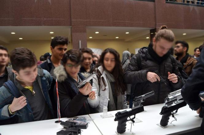 Students’ visit to weapon exhibition in Turkey’s Trabzon stirs debate