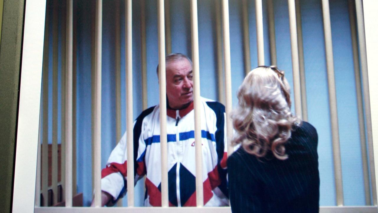 UK gov’t holds urgent meeting on poisoning of ex-Russian spy