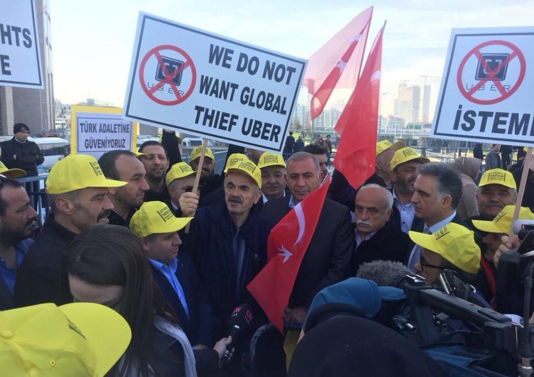 Istanbul taxi drivers protest Uber amid court hearing