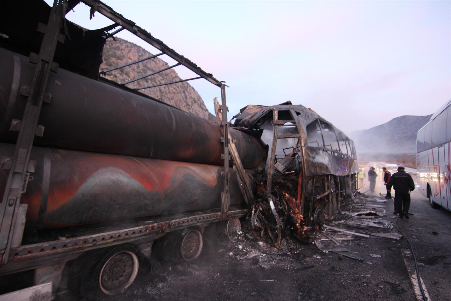 At least 13 people killed, 20 injured in bus accident in Turkey’s Çorum