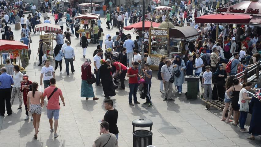 Turkey’s unemployment falls to 10.4 percent in December period