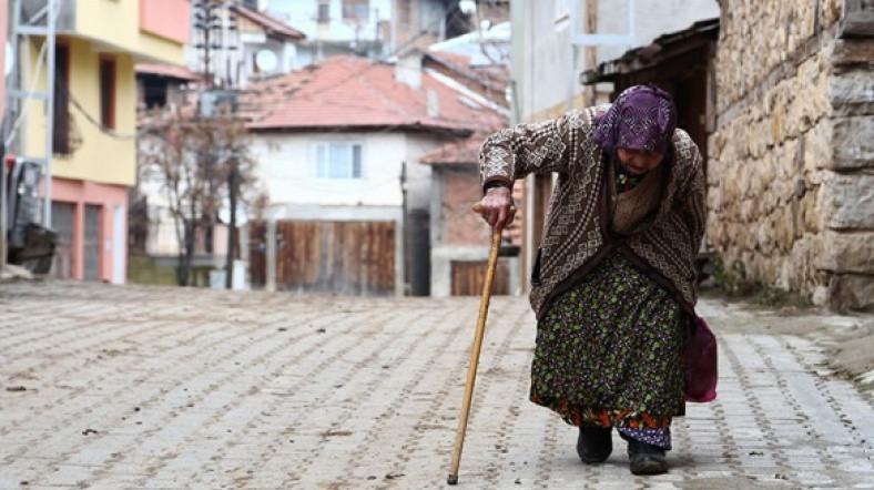 Turkey’s elderly population rises dramatically in past five years, gender gap remains