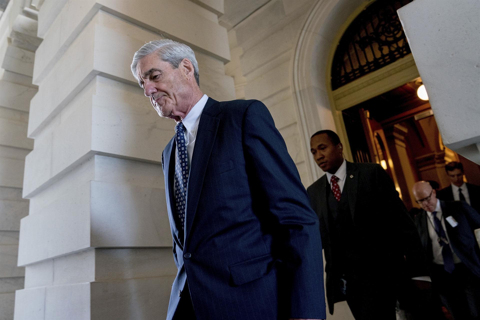 Trump jabs Mueller, but White House says firing not in Works