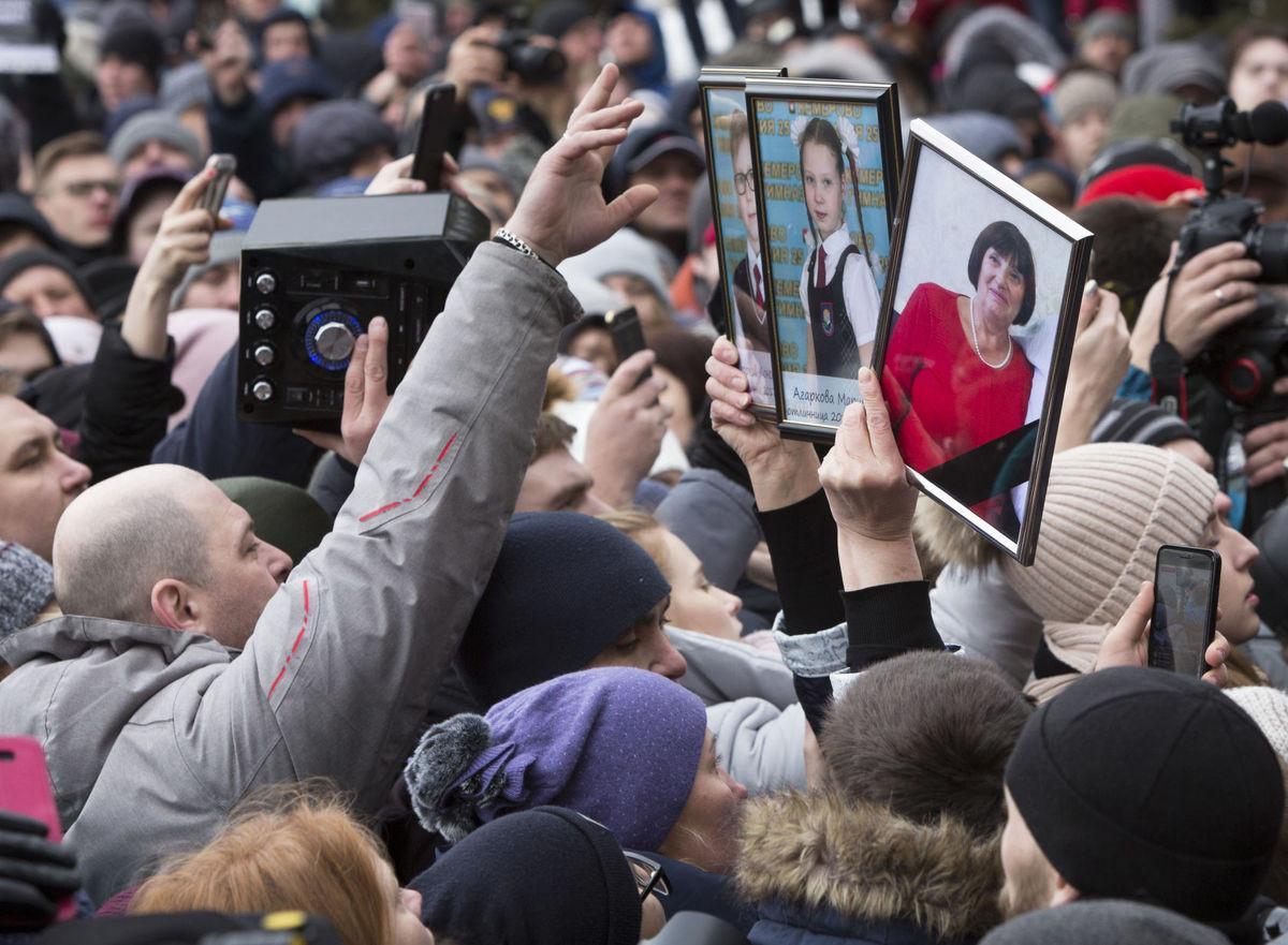 Thousands in Russian city rally after shopping mall fire