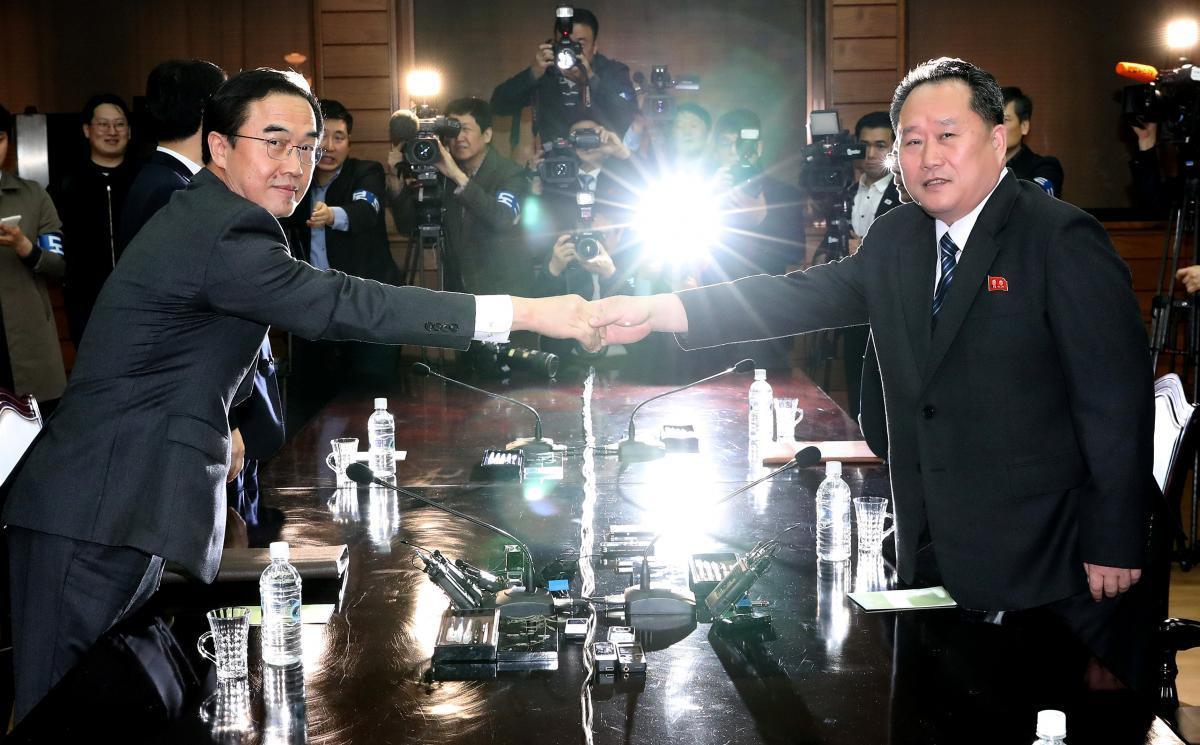 North, South Korea fix April date for first summit in years
