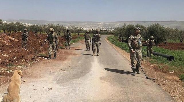Turkish civilian worker killed, three soldiers wounded in Syria’s Afrin