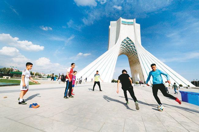 Tehran mayor quits after claims he was threatened with arrest