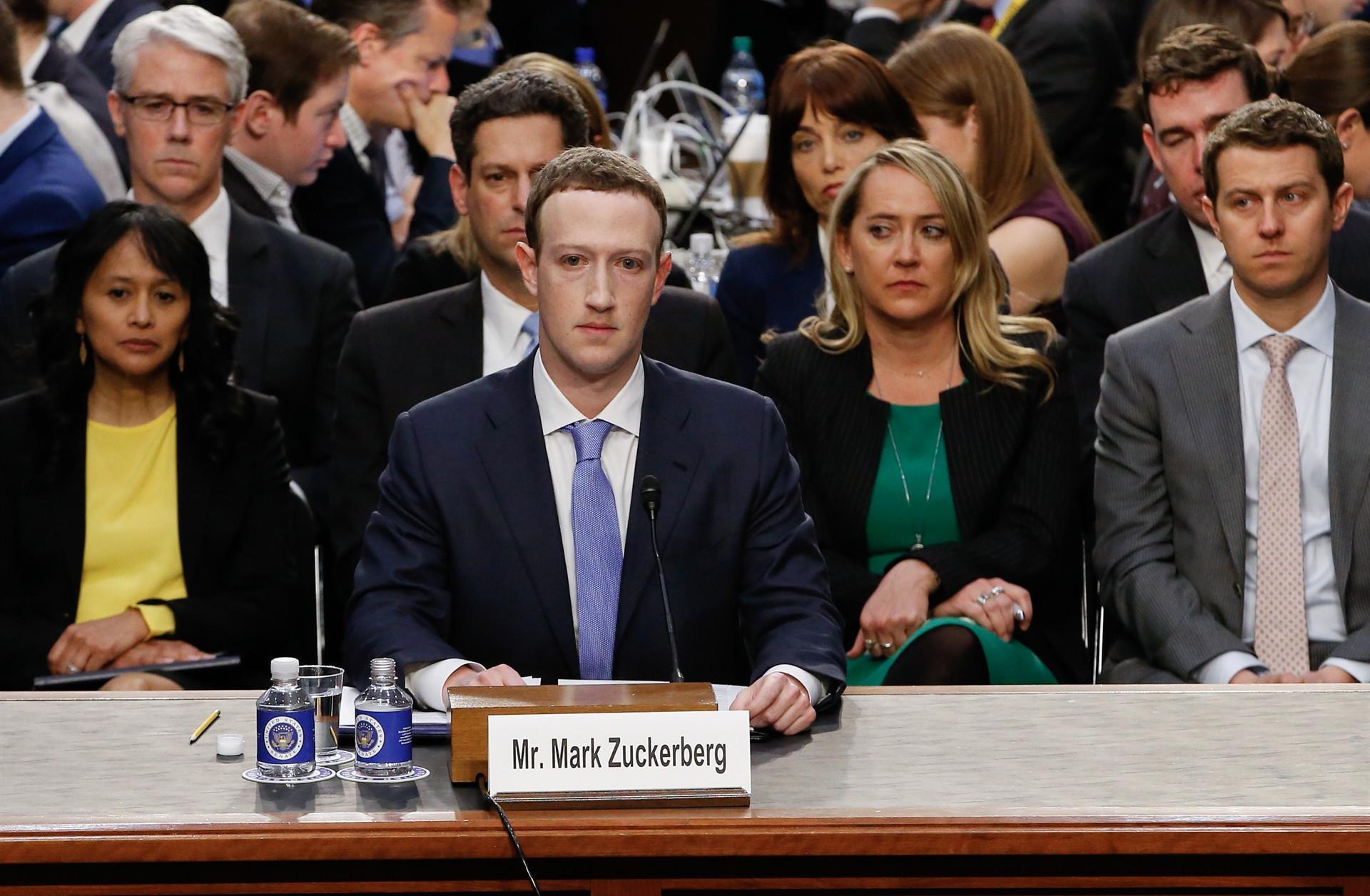 CEO Zuckerberg apologizes for Facebook’s privacy failures