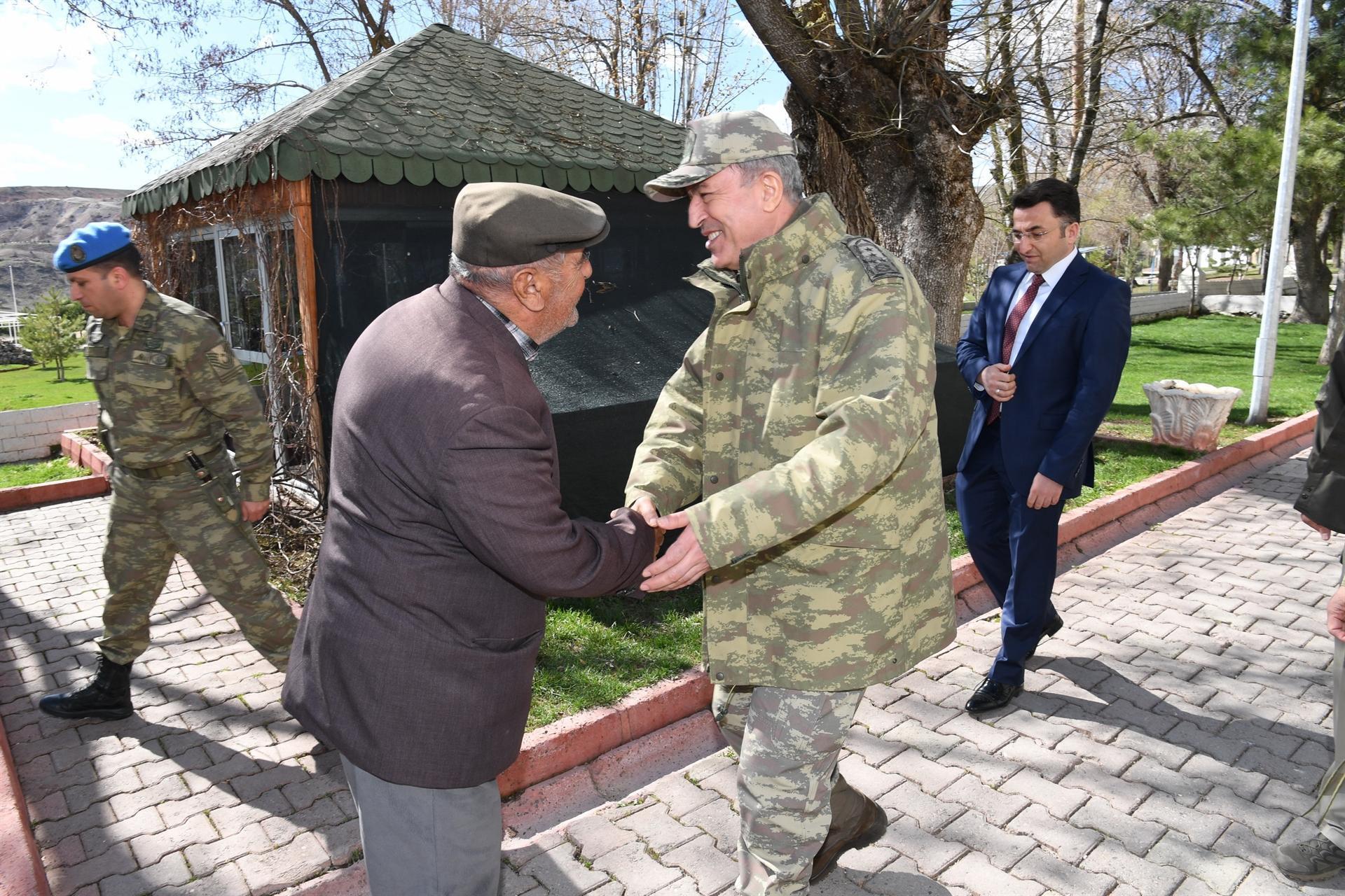 Turkey ‘will not accept fait accompli’ in Aegean and East Med: Top soldier