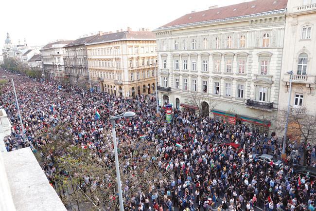 Major anti-Orban protest held in Hungary