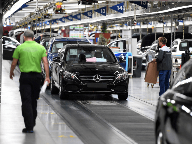 German business confidence falls amid trade tensions