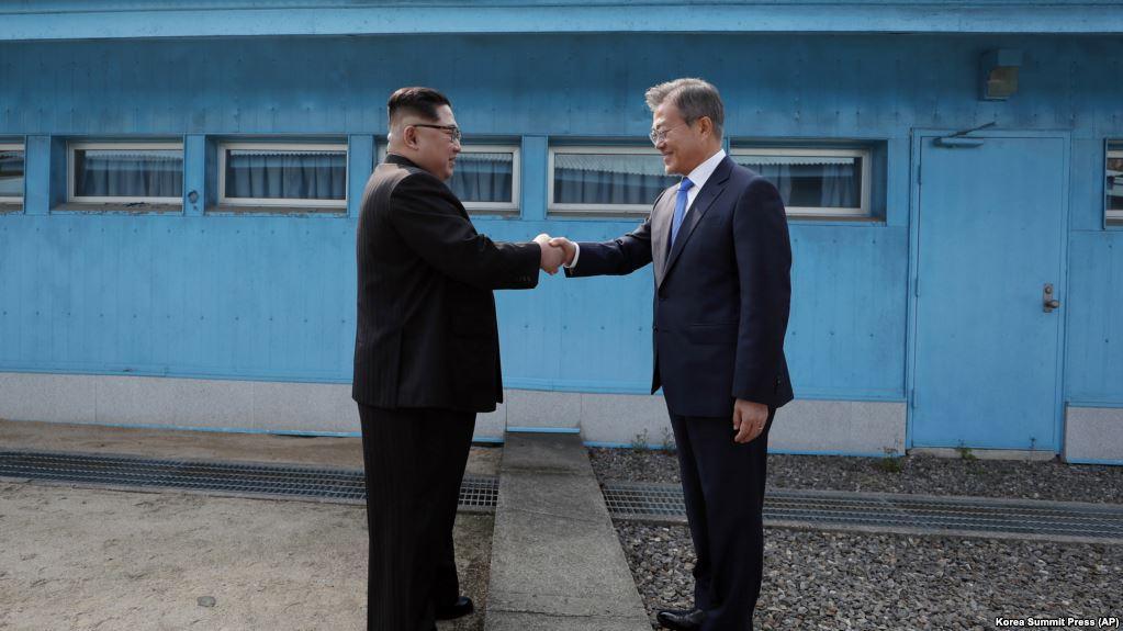 North, South Korea commit to denuclearization in historic summit