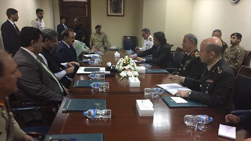 Turkish military chief meets Pakistani PM