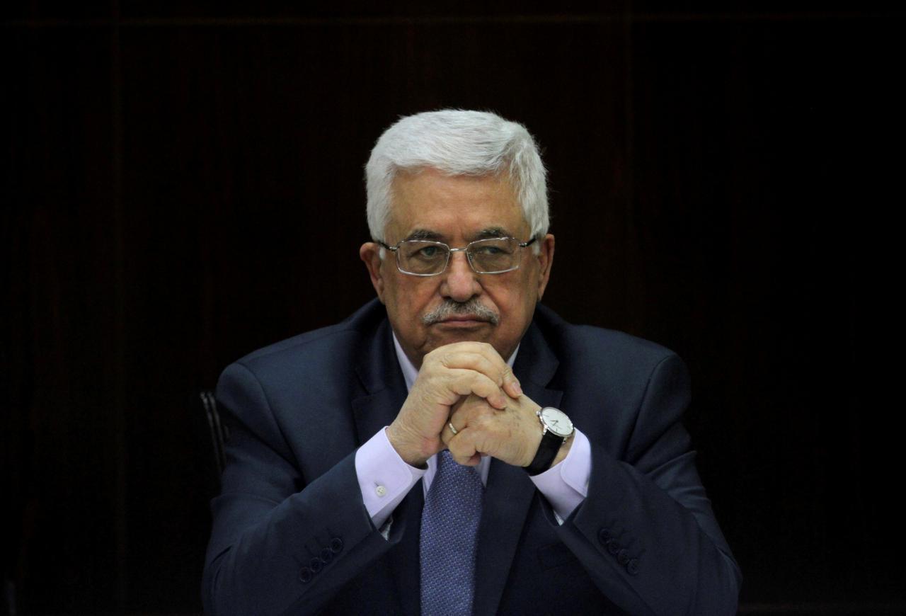Palestinian leader Abbas offers apology for remarks on Jews