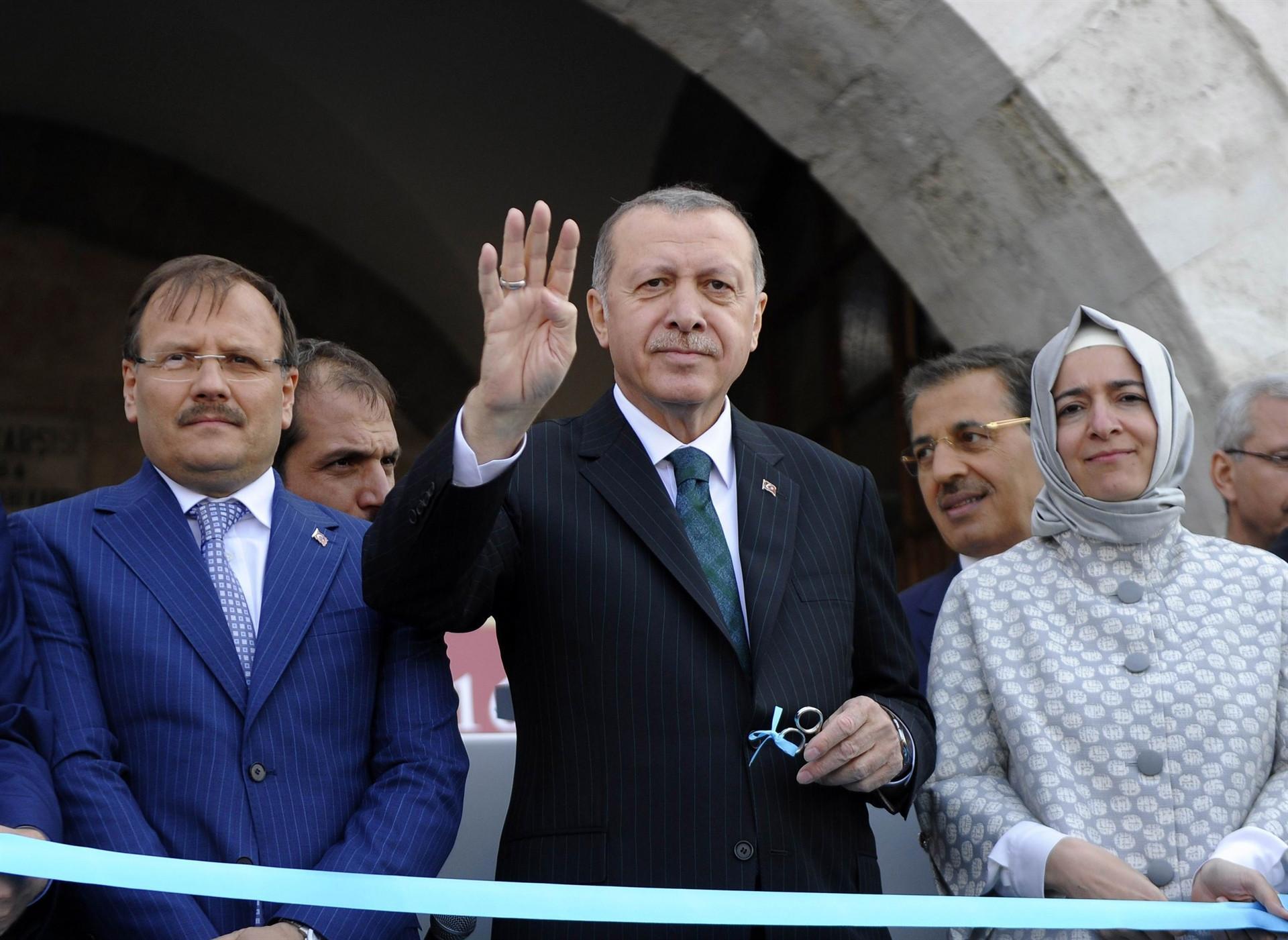 Erdoğan slams opposition parties over delay in announcement of alliance