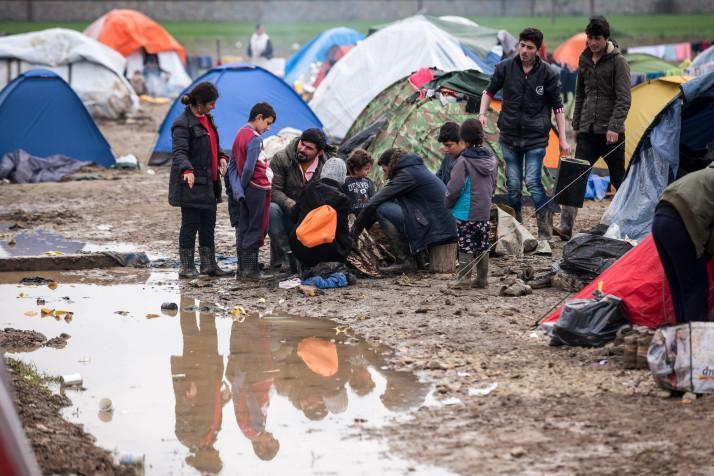 Fight in Greek refugee camp leaves 6 injured, 4 arrested