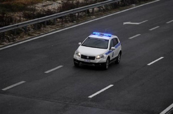 Car full of migrants crashes in police chase on Turkey-Greece border