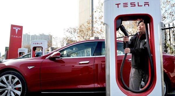 Tesla sets up Shanghai firm as it expands China presence