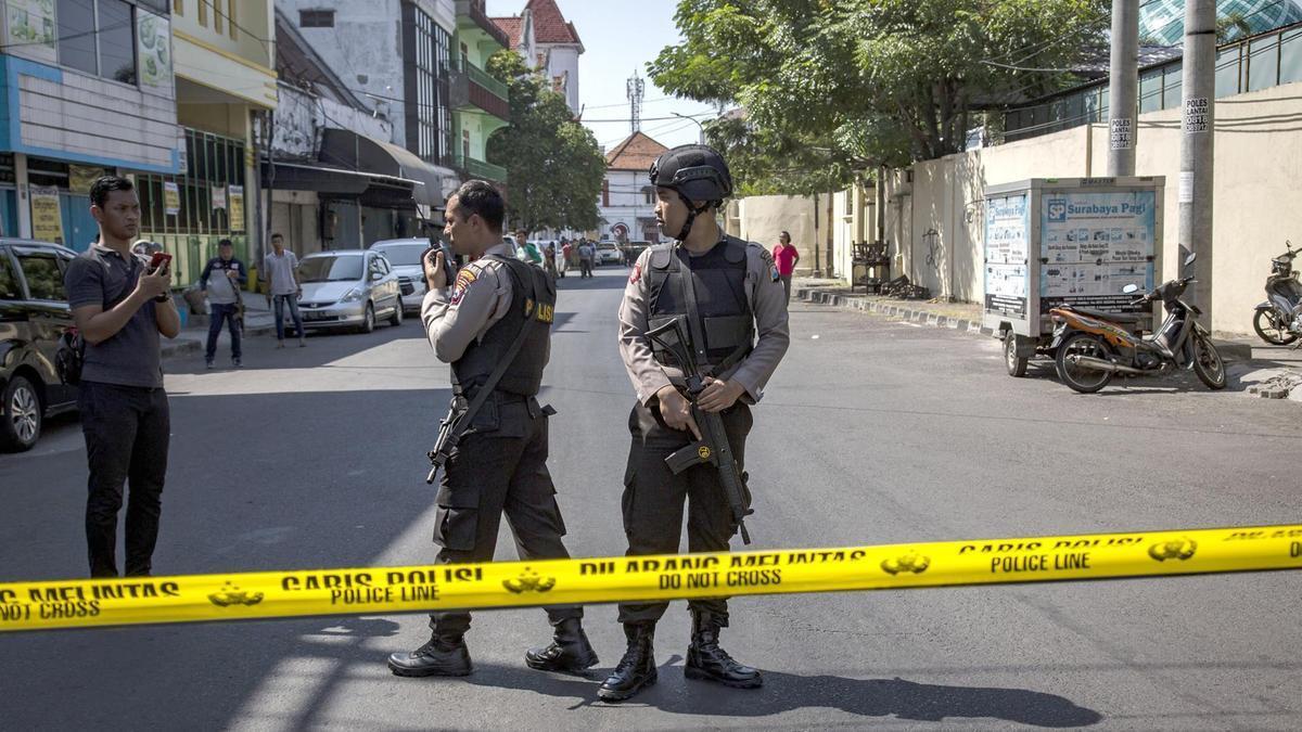 New raid in Indonesia hit by suicide attacks