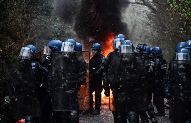 Tear gas as French police launch new assault on protest camp