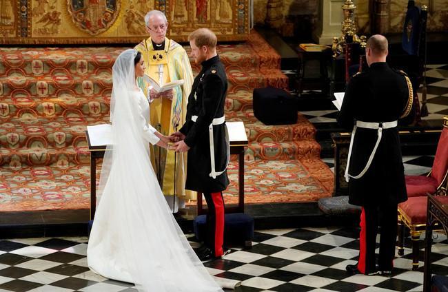 Prince Harry and American actress Markle get married